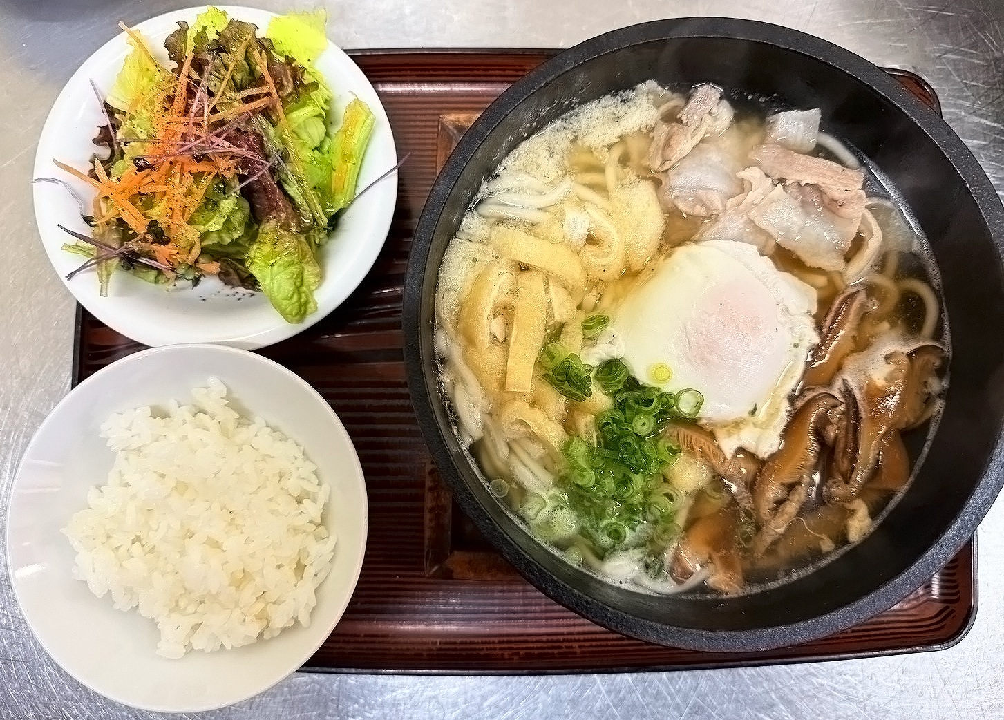 週替わりランチ鍋焼きうどん